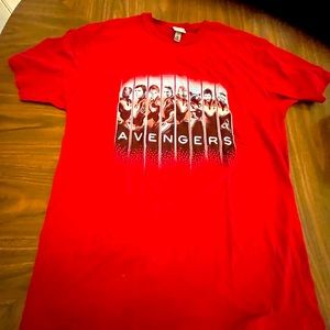 Marvel T-shirt, avengers, red in color, extra large